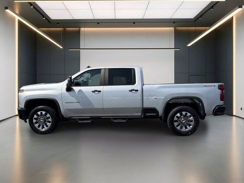 Certified 2023 Chevrolet Silverado 2500 Custom w/ Custom Value Package AWD/4WD image 2