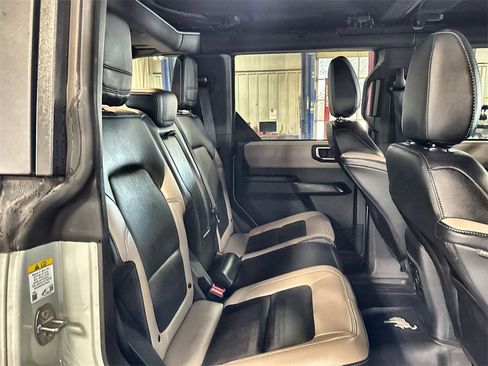 Used 2024 Ford Bronco Wildtrak image 30
