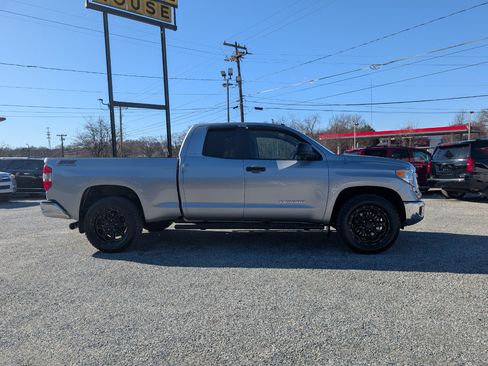 Used 2014 Toyota Tundra SR5 w/ SR5 Upgrade Package image 5