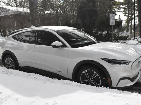 Used 2022 Ford Mustang Mach-E Select w/ Comfort/Technology Package image 12