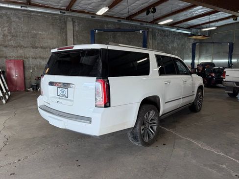 Used 2018 GMC Yukon XL Denali w/ Denali Ultimate Package image 5