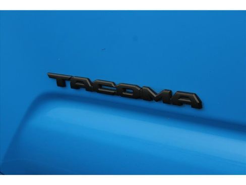 Used 2020 Toyota Tacoma TRD Sport w/ TRD Premium Sport Package image 38