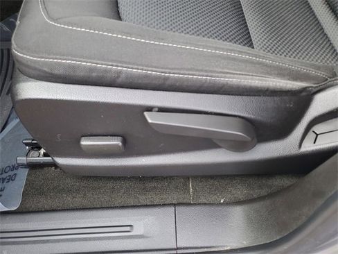 Used 2018 Chevrolet Colorado LT w/ LT Convenience Package image 19