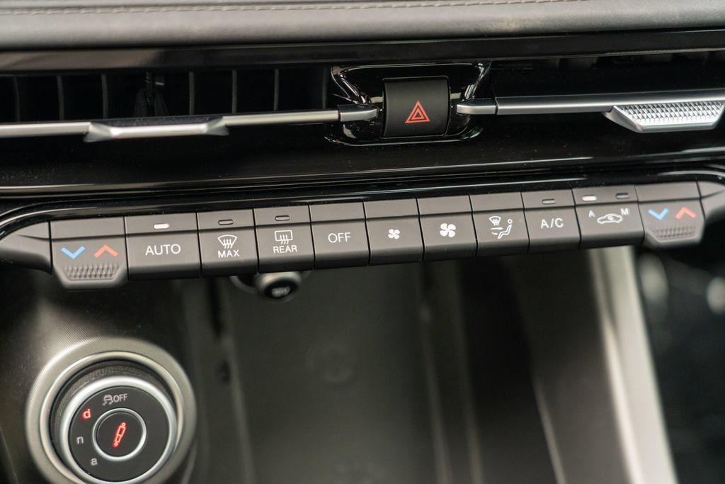 New 2024 Alfa Romeo Tonale Ti AWD/4WD image 25