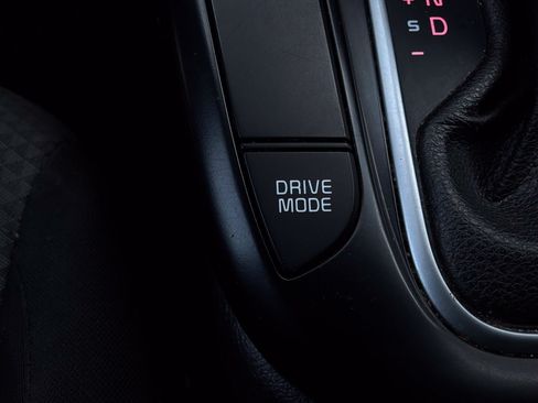Used 2020 Kia Soul LX FWD image 23