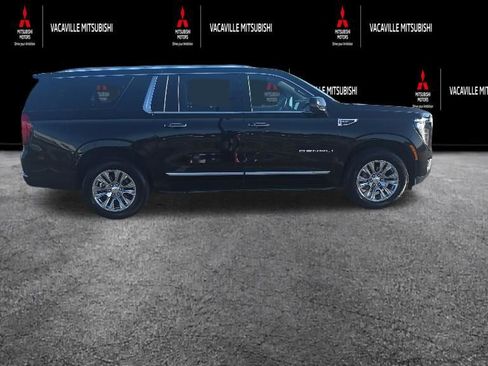 Used 2025 GMC Yukon XL Denali AWD/4WD image 2