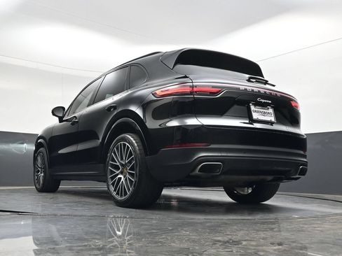 Used 2019 Porsche Cayenne AWD/4WD image 46