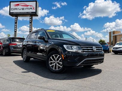Used 2019 Volkswagen Tiguan SE w/ Panoramic Sunroof Package