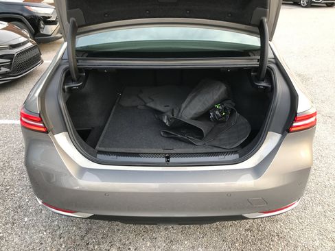 Used 2024 BMW 530i xDrive w/ Premium Package image 31