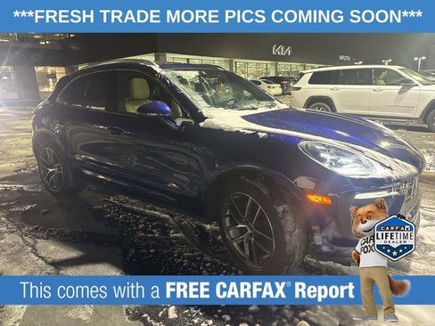 Used 2023 Porsche Macan image 2