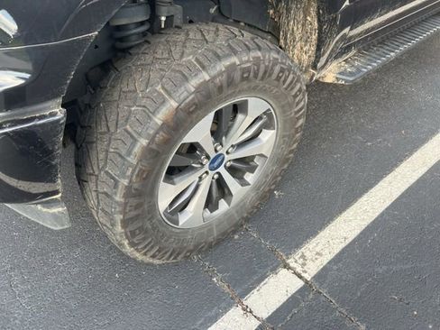 Used 2020 Ford F150 XL w/ Equipment Group 101A Mid AWD/4WD image 4