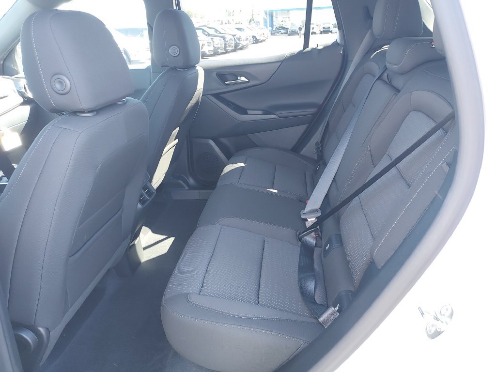 New 2027 Chevrolet Equinox LT w/ Safety and Technology Package AWD/4WD image 14