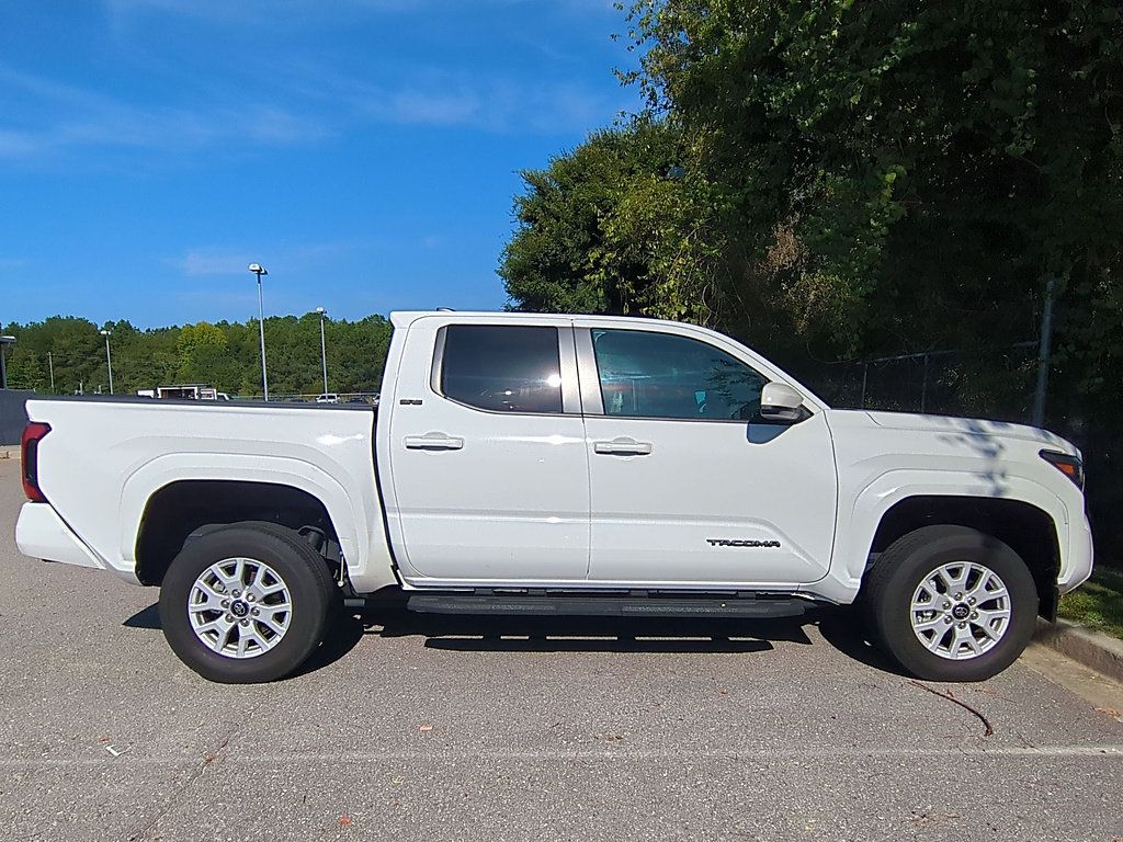 Used 2024 Toyota Tacoma SR5 AWD/4WD image 4