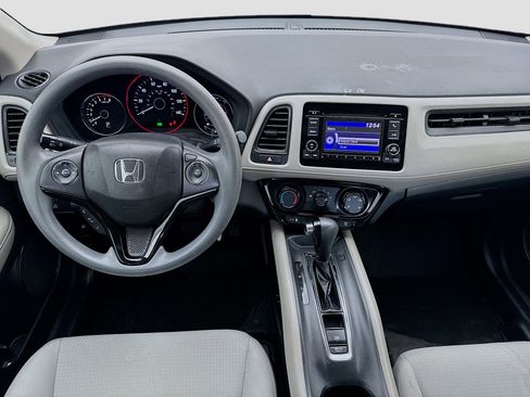 Used 2019 Honda HR-V LX image 14