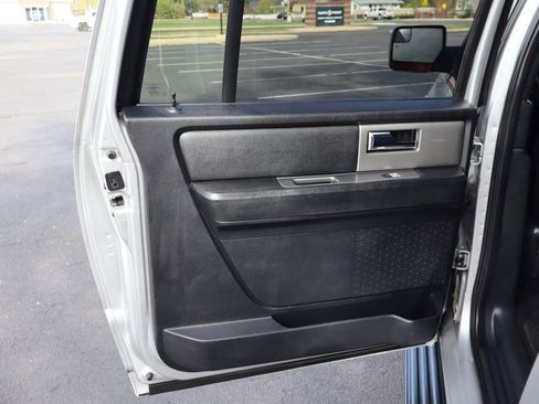 Used 2015 Ford Expedition EL XLT w/ Equipment Group 202A image 26