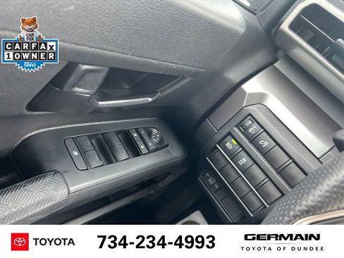 Used 2025 Toyota Tacoma SR5 AWD/4WD image 16