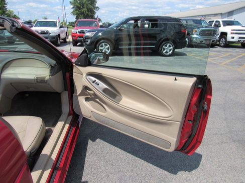 Used 2002 Ford Mustang Premium RWD image 21
