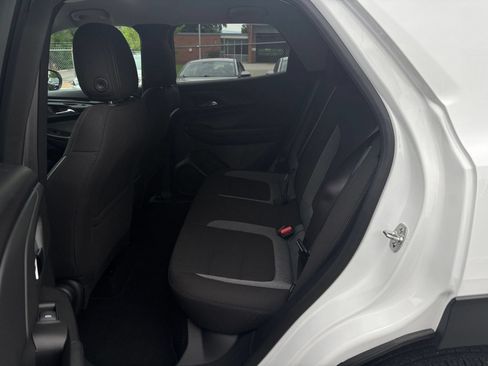Used 2025 Chevrolet TrailBlazer LT FWD image 23