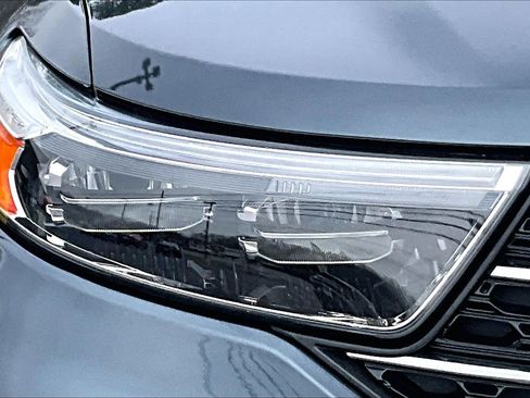 Certified 2022 Ford Explorer XLT w/ Equipment Group 202A image 30