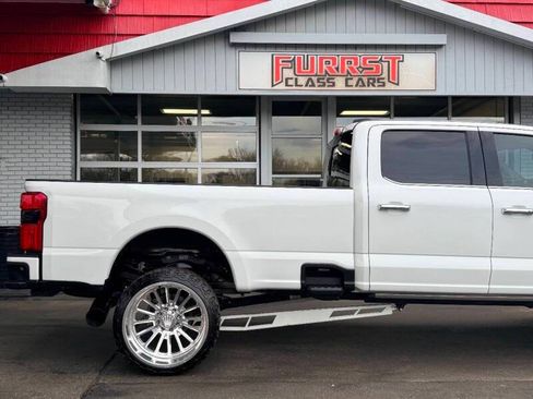 Used 2024 Ford F350 Platinum w/ FX4 Off-Road Package AWD/4WD image 11