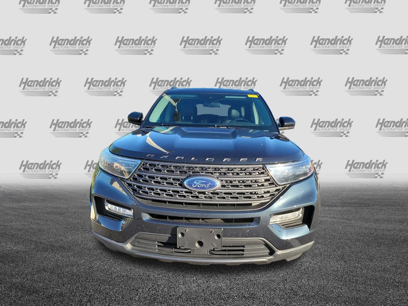 Used 2023 Ford Explorer XLT w/ Equipment Group 202A RWD image 3