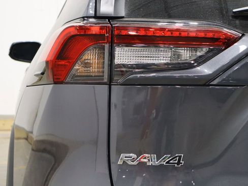 Used 2022 Toyota RAV4 XLE image 46