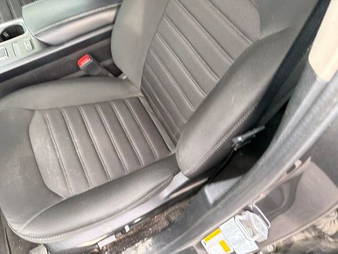 Used 2019 Ford Fusion SE FWD image 9