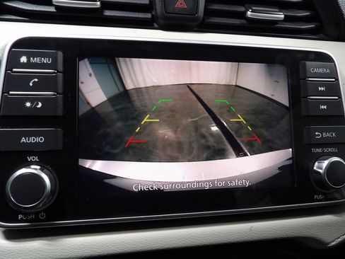 Used 2021 Nissan Versa SV image 15