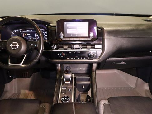 Used 2022 Nissan Pathfinder SV image 24