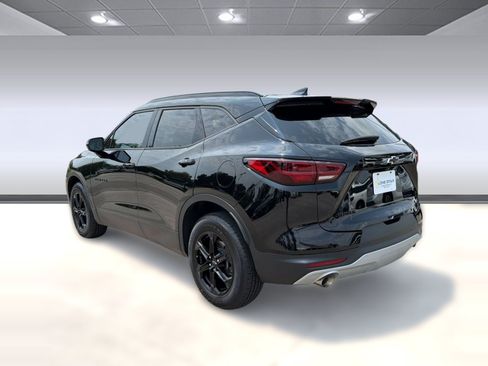 Certified 2025 Chevrolet Blazer LT w/ Midnight/Sport Edition FWD image 3