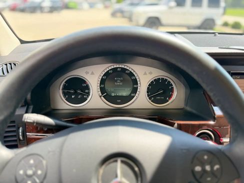 Used 2011 Mercedes-Benz GLK 350 4MATIC image 17