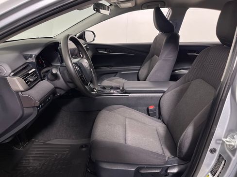 Used 2025 Toyota Camry LE FWD image 12