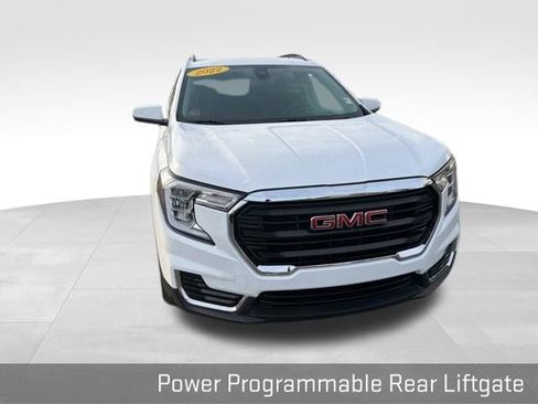 Used 2022 GMC Terrain SLE w/ Driver Convenience Package image 5