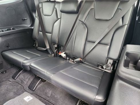 Used 2025 Kia Telluride S FWD image 31