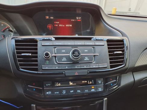 Used 2017 Honda Accord Sport image 21