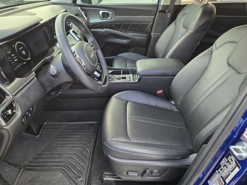 Used 2023 Kia Sorento SX image 16