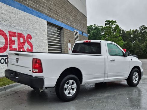 Used 2017 RAM 1500 Classic SLT RWD image 7