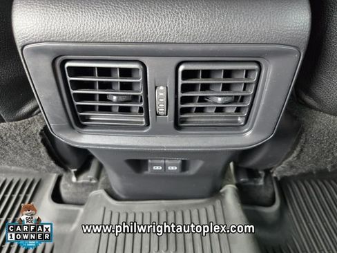 Used 2022 Toyota RAV4 SE image 11