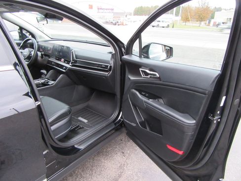 Used 2025 Kia Sportage EX image 66