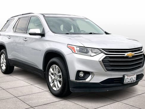 Used 2021 Chevrolet Traverse LT w/ LPO, Cargo Package image 2