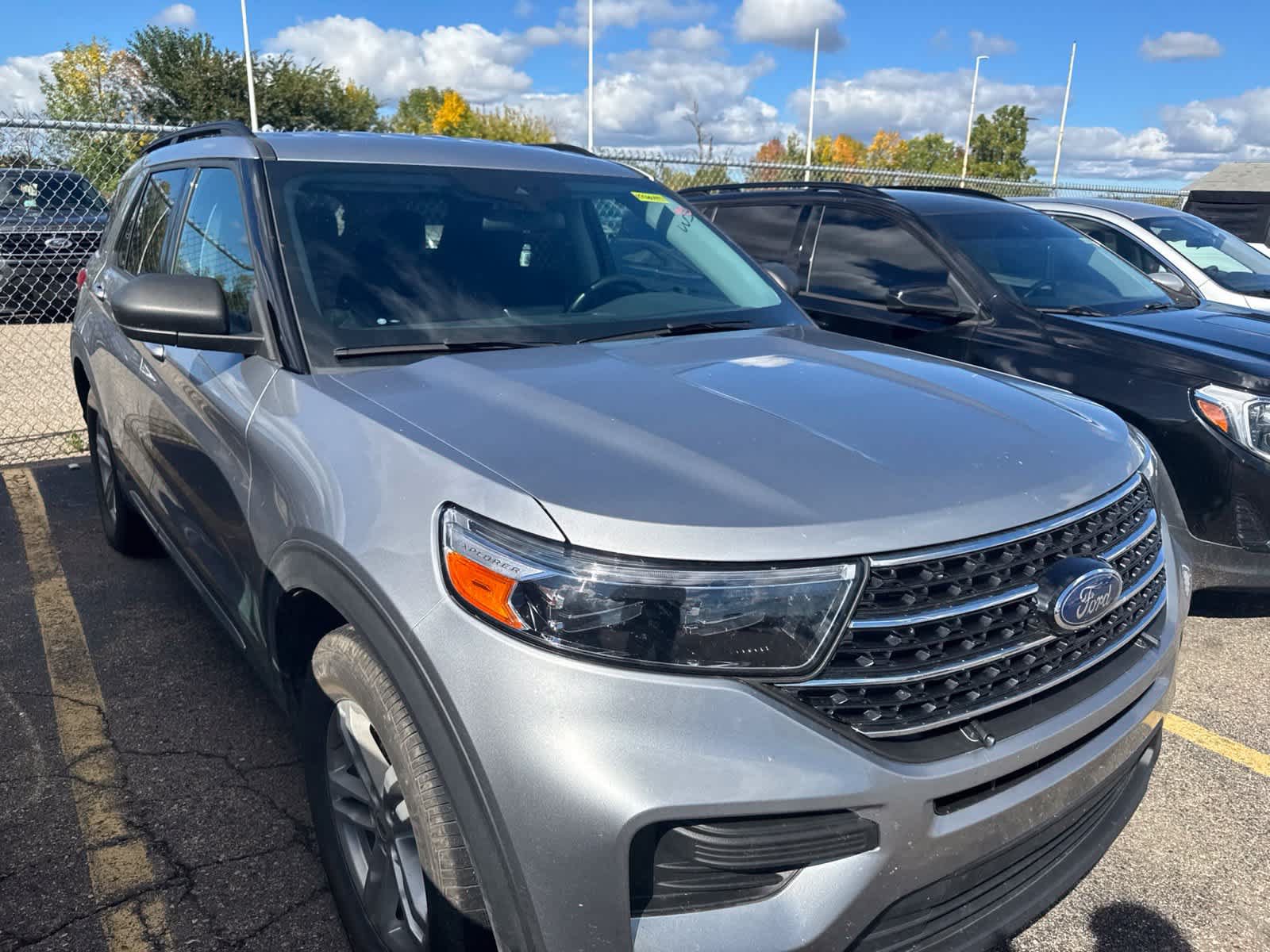 Used 2021 Ford Explorer XLT AWD/4WD image 9