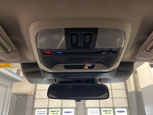 Used 2024 Subaru Crosstrek 2.0i Premium image 25