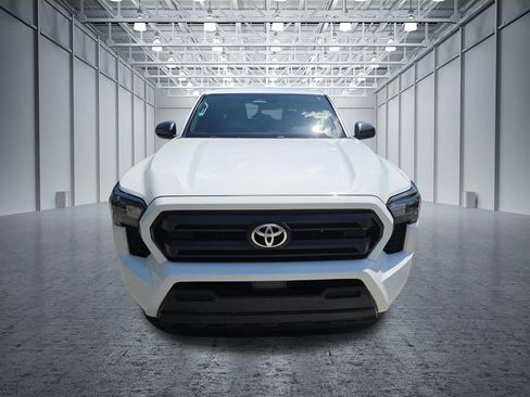 Used 2025 Toyota Tacoma SR RWD image 2