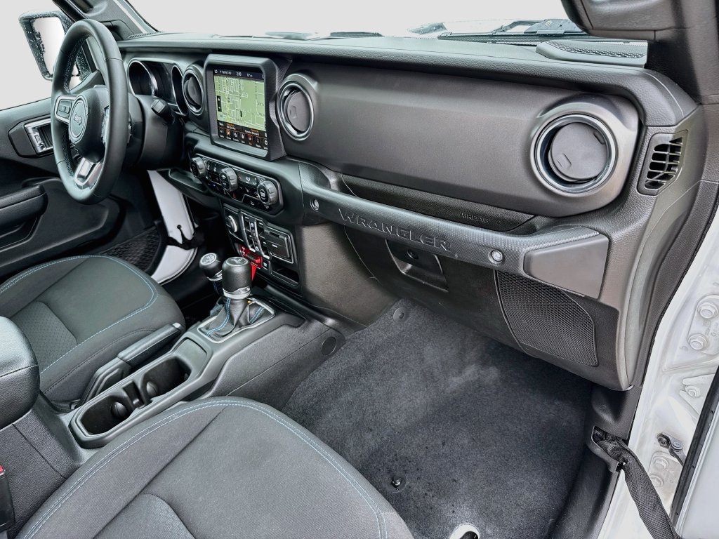 Used 2023 Jeep Wrangler Unlimited Rubicon 4xe w/ Cold Weather Group AWD/4WD image 34