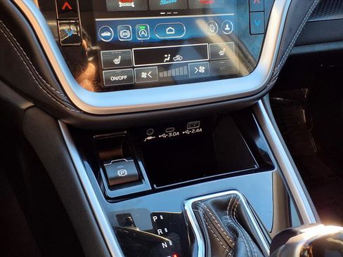 Certified 2025 Subaru Outback Premium image 8