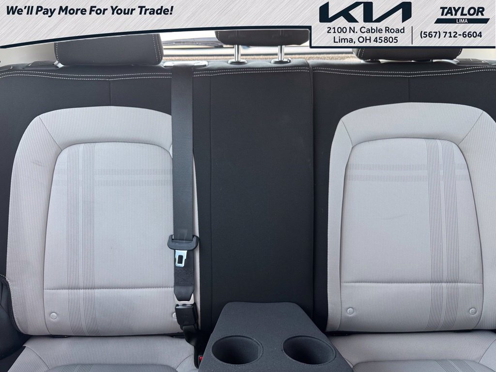 Used 2023 Hyundai Venue SEL FWD image 13