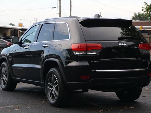 Used 2018 Jeep Grand Cherokee Limited AWD/4WD image 9