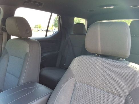 Certified 2023 Chevrolet Traverse LT FWD image 23