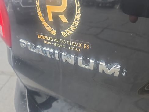 Used 2017 Ford Explorer Platinum image 27