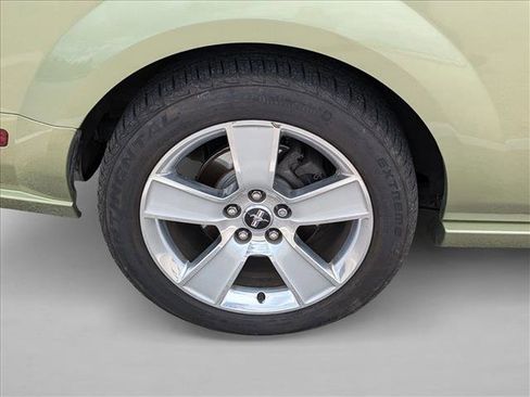 Used 2006 Ford Mustang GT RWD image 9